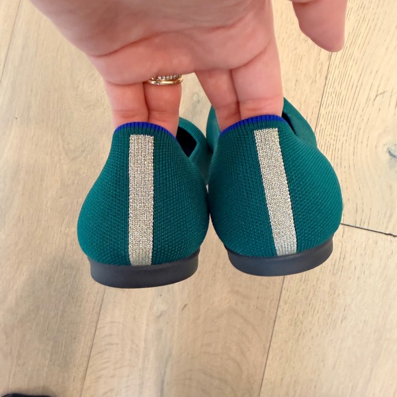 Rothy's Teal Flats with Blue Accents size 9 - Picture 4 of 7